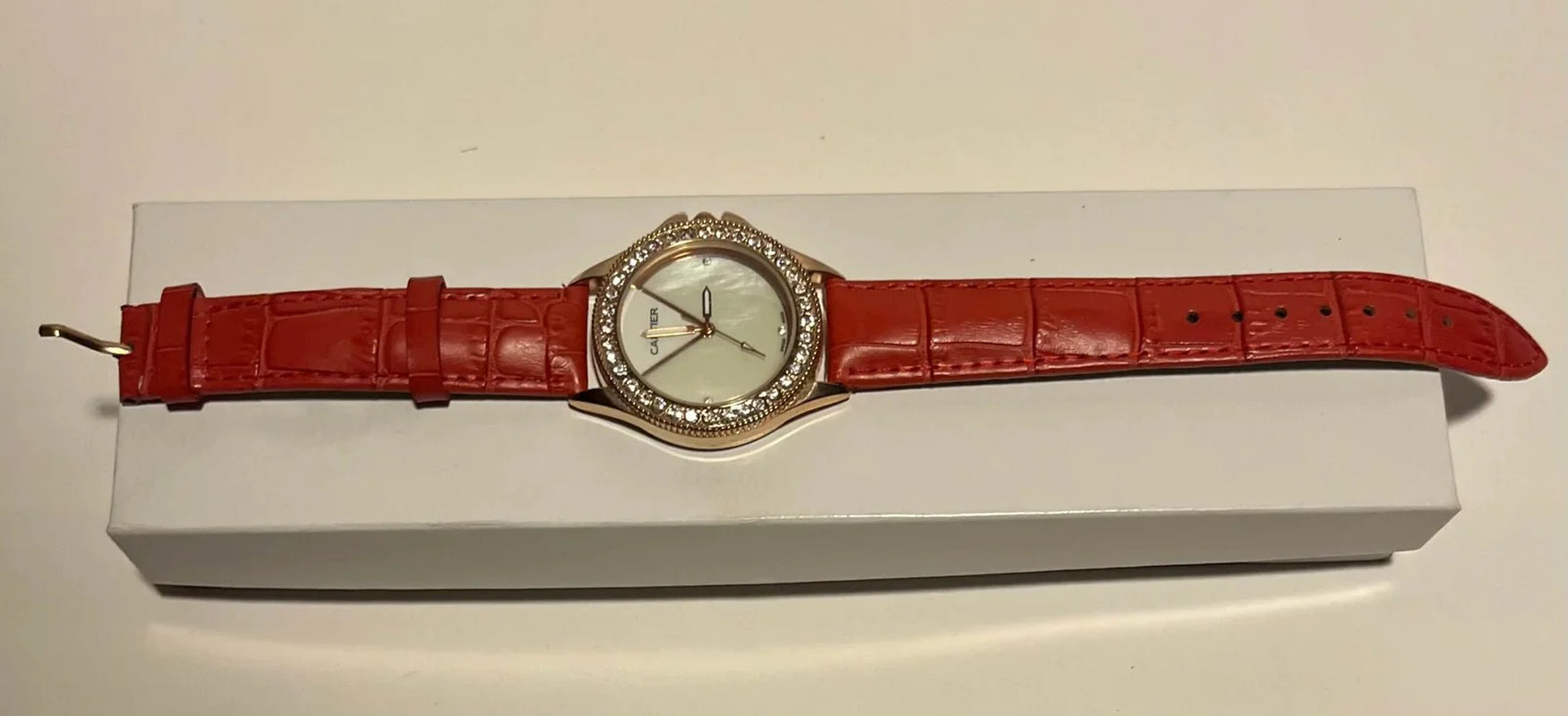 Cartier Women's Designer Watch: Timeless Elegance and Luxury Craftsmanship